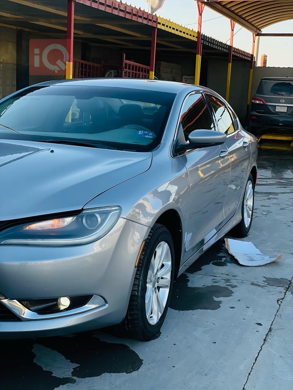 Chrysler 200
